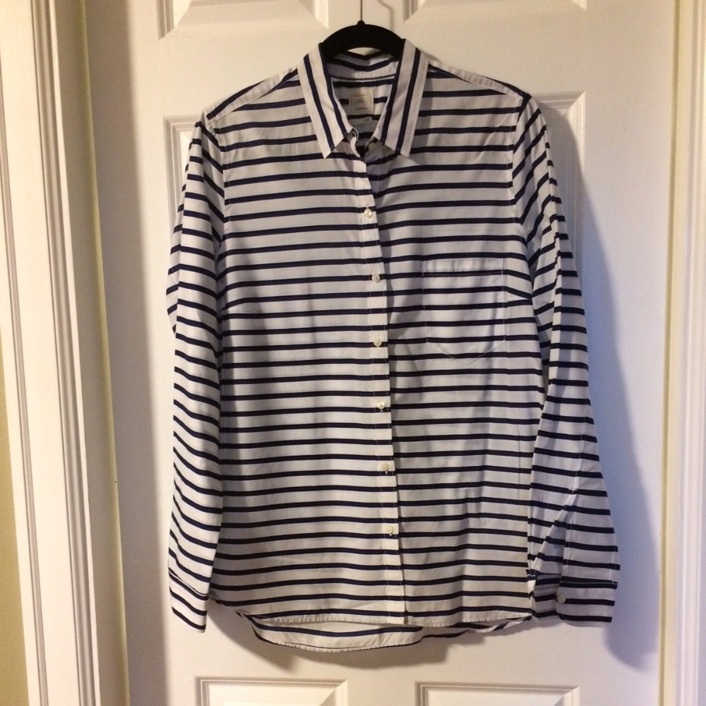 GAP Button Down Shirt