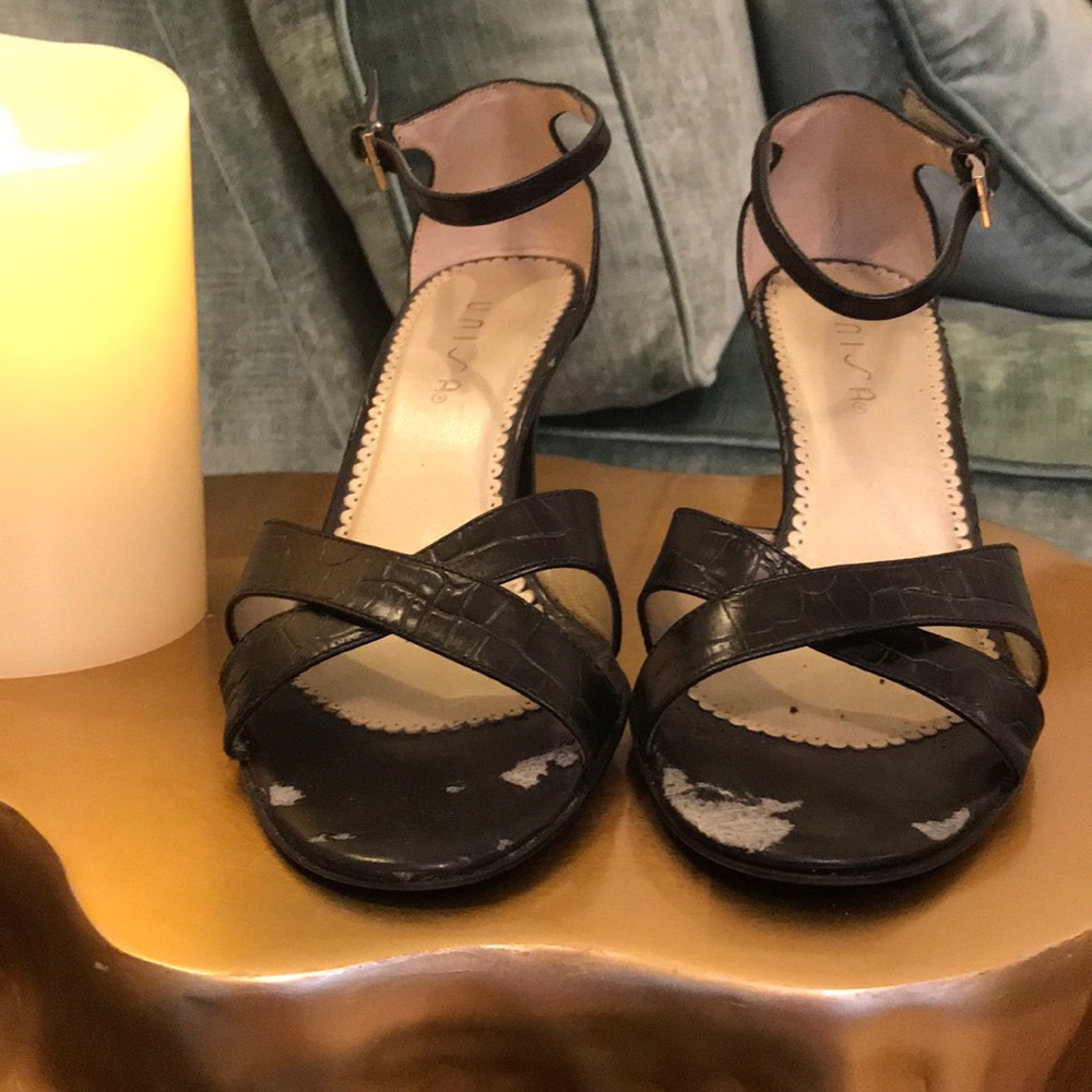 Unisa heels