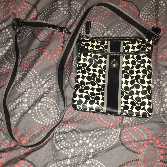 Genuine Leather Coach Crossbody - Picture 1 of 3