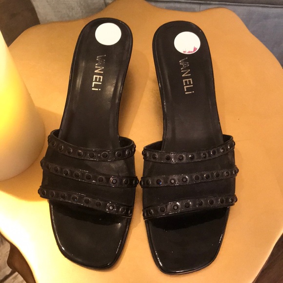 Vaneli Mules - Picture 2 of 7