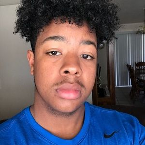 Meet your Posher, Donte