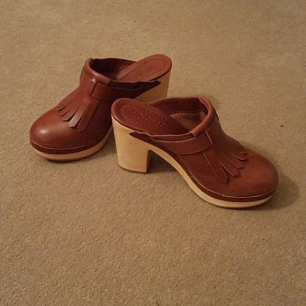 Gorgeous Madewell Brown Clogs