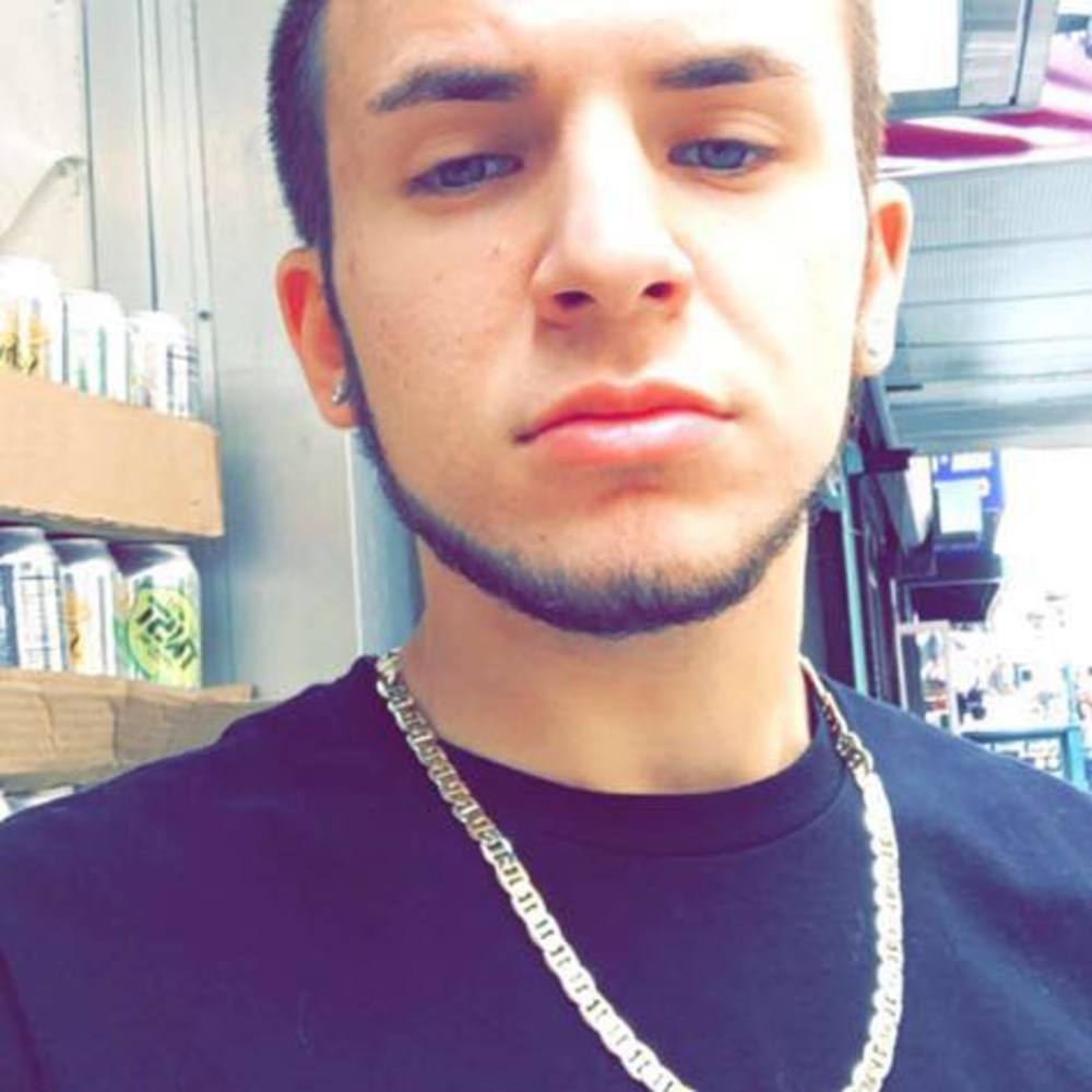 Meet your Posher, Christopher