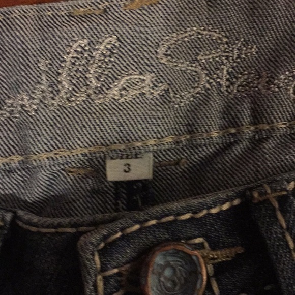 Jean shorts - Picture 3 of 3