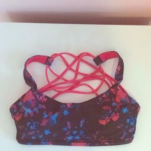 Lululemon sports bra