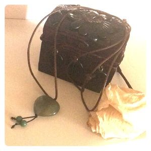 Jade pendant necklace