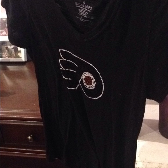 Large sequence flyers t shirt - Picture 3 of 3