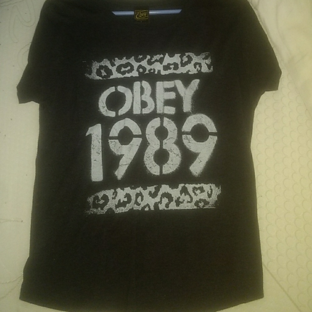 Obey shirt