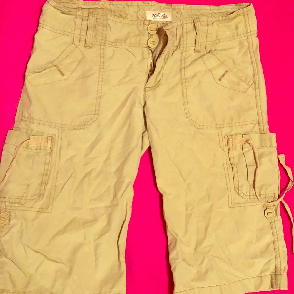 Hollister Khaki capri shorts