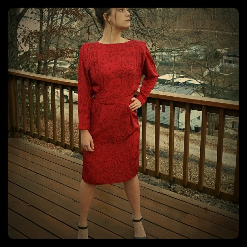 💋Sexy Vtg Red & Black Paisley LizC dress💋