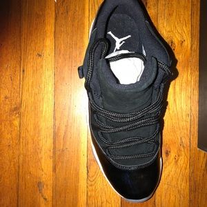 Air Jordan 11 Retro Low “Barons”