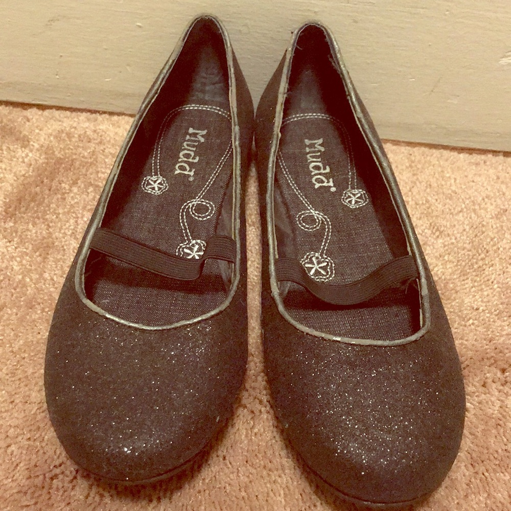 Brand new Mudd black sparkle flats!