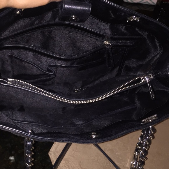 Michale Kores authentic black bag - Picture 2 of 2