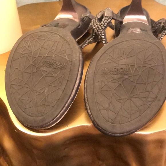 Kennethcole Reaction Heels - Picture 5 of 6