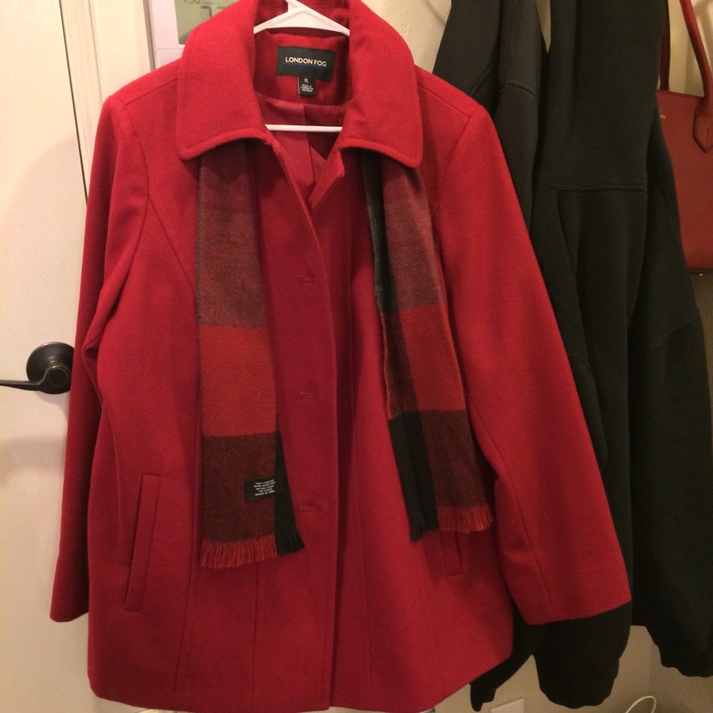 London Fog coat 🧥