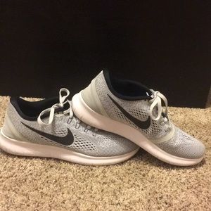 Women's nike shoes