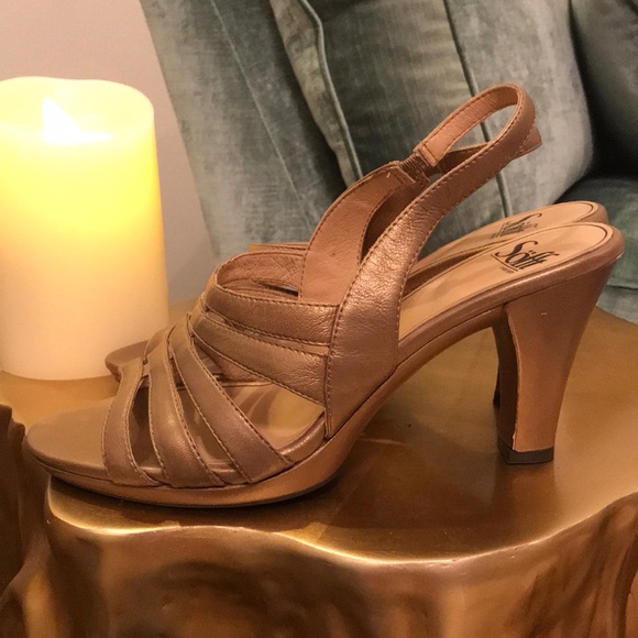 Söfft Golden Heels - Picture 3 of 7
