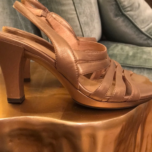 Söfft Golden Heels - Picture 5 of 7