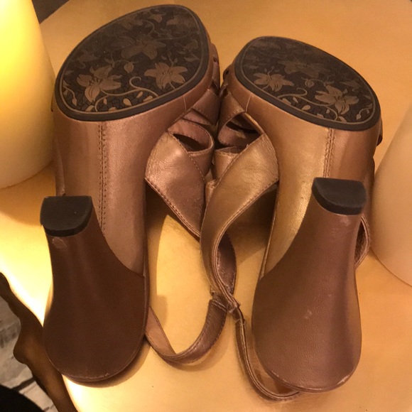 Söfft Golden Heels - Picture 6 of 7