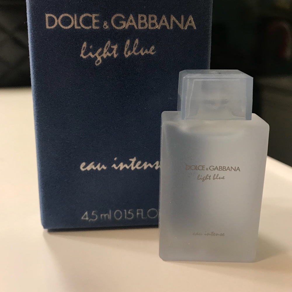 Deluxe Sample Size of Light Blue by D&G