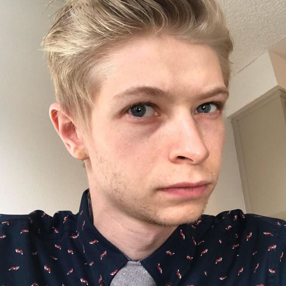 Meet your Posher, Dustin