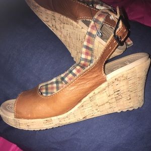 Women’s crocs sling back wedges
