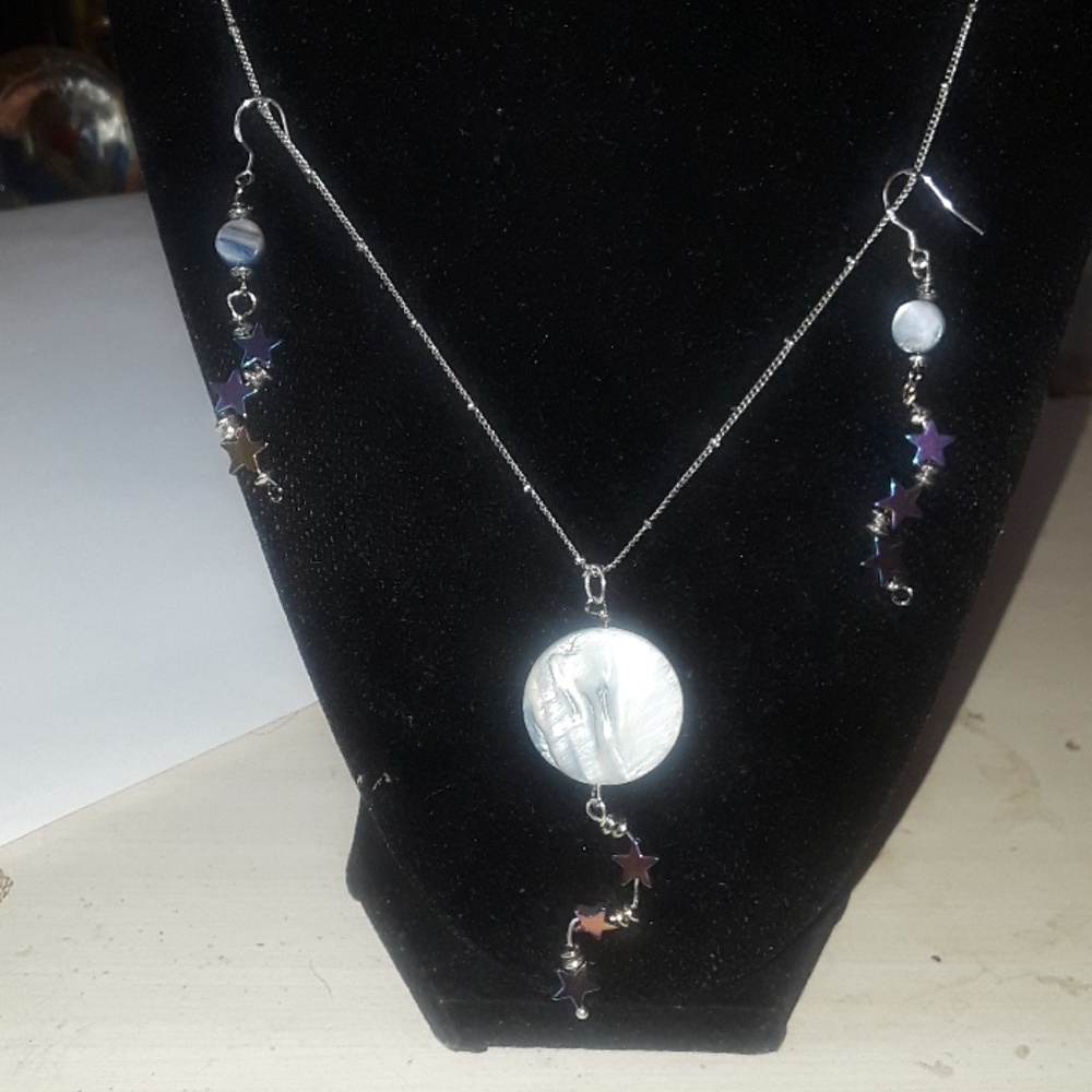 NWT Moon and Stars Necklace earrings Set
