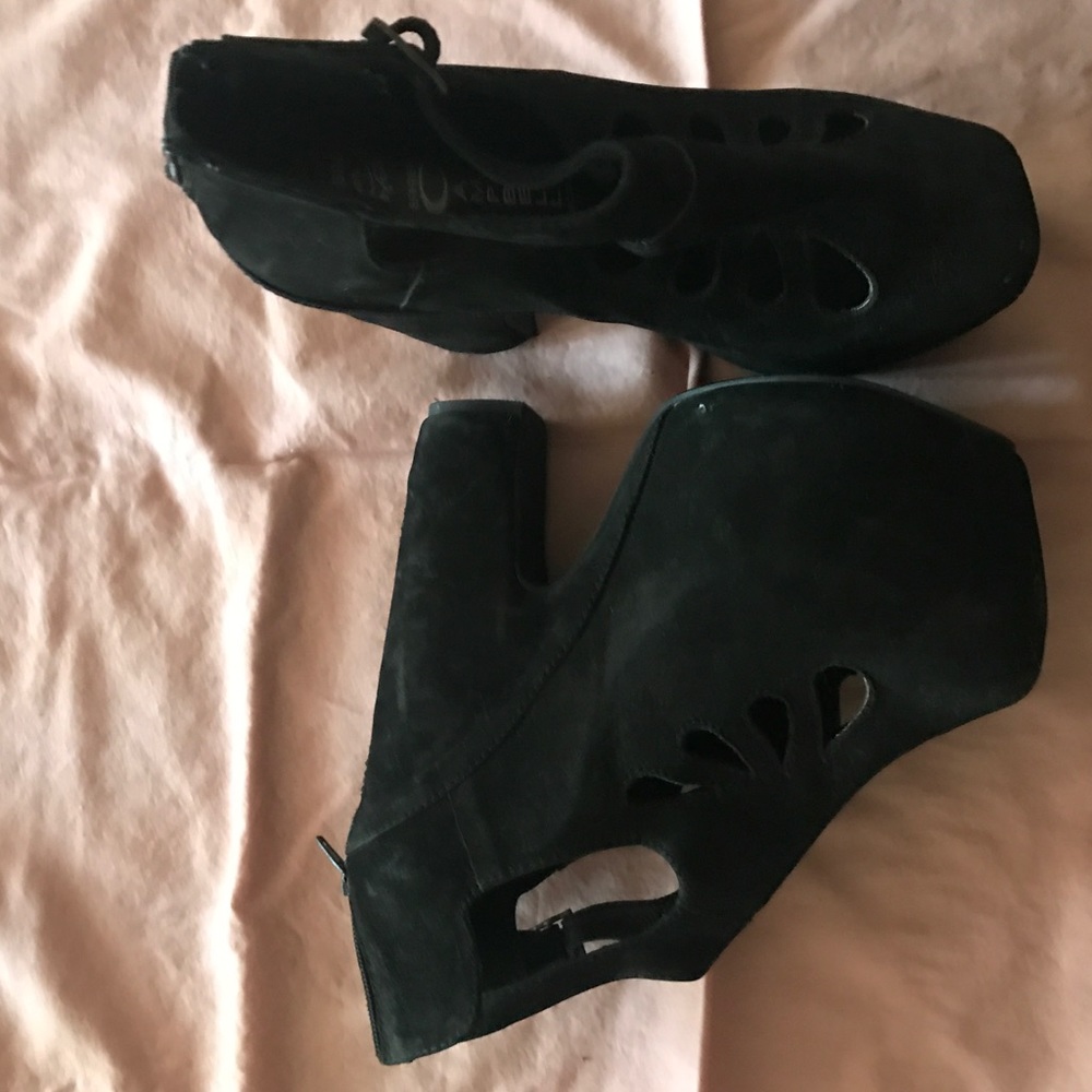 Jeffrey Campbell Heels - Picture 2 of 5