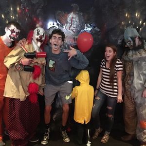 Meet your Posher, Everett