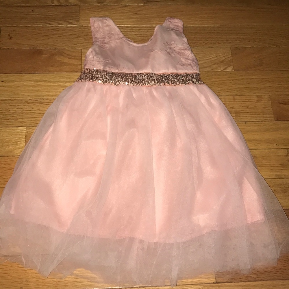 Stunning pink with gold sequin 🌸