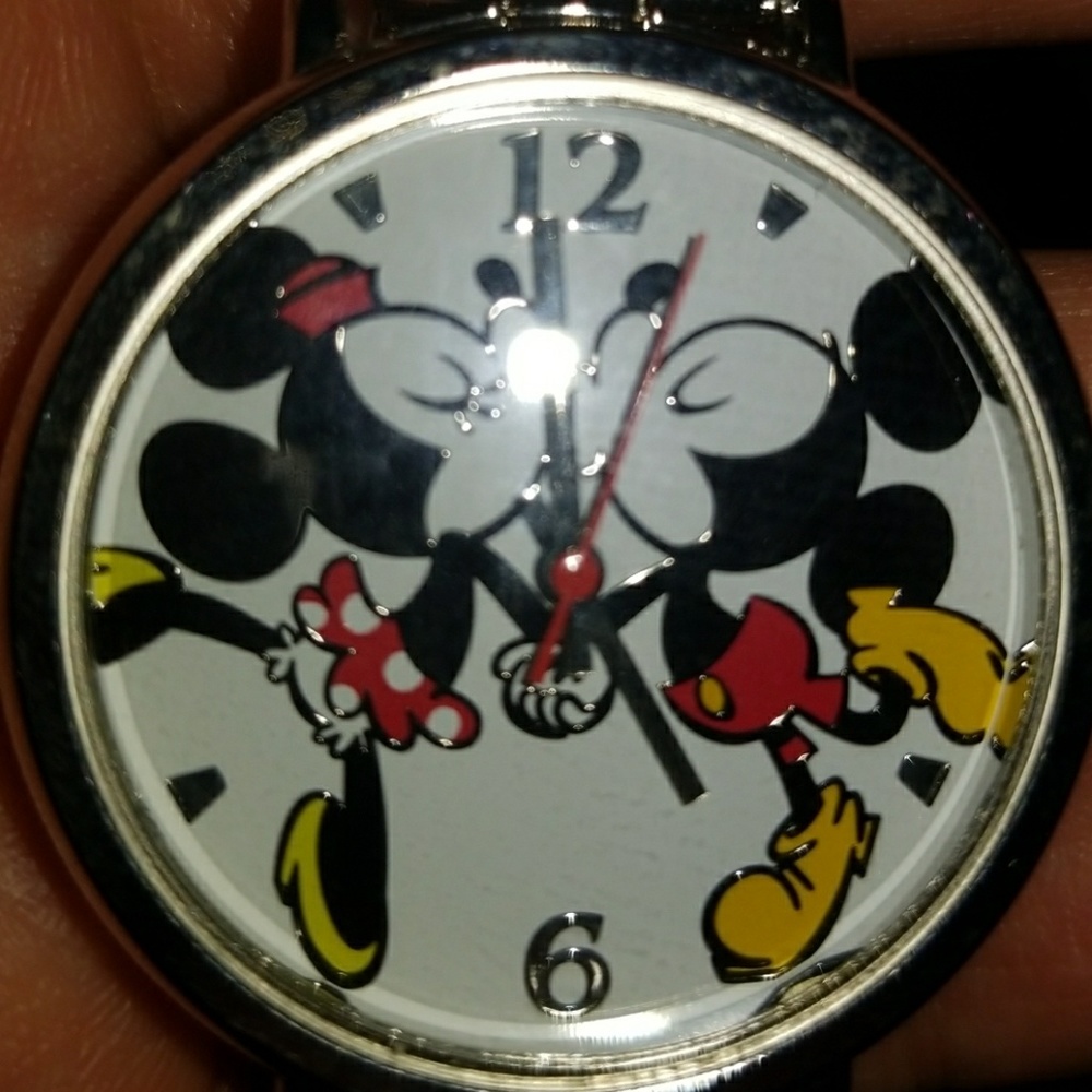 Watch - Picture 5 of 5