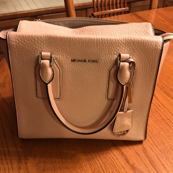 Michael Kors leather bag - Picture 3 of 5