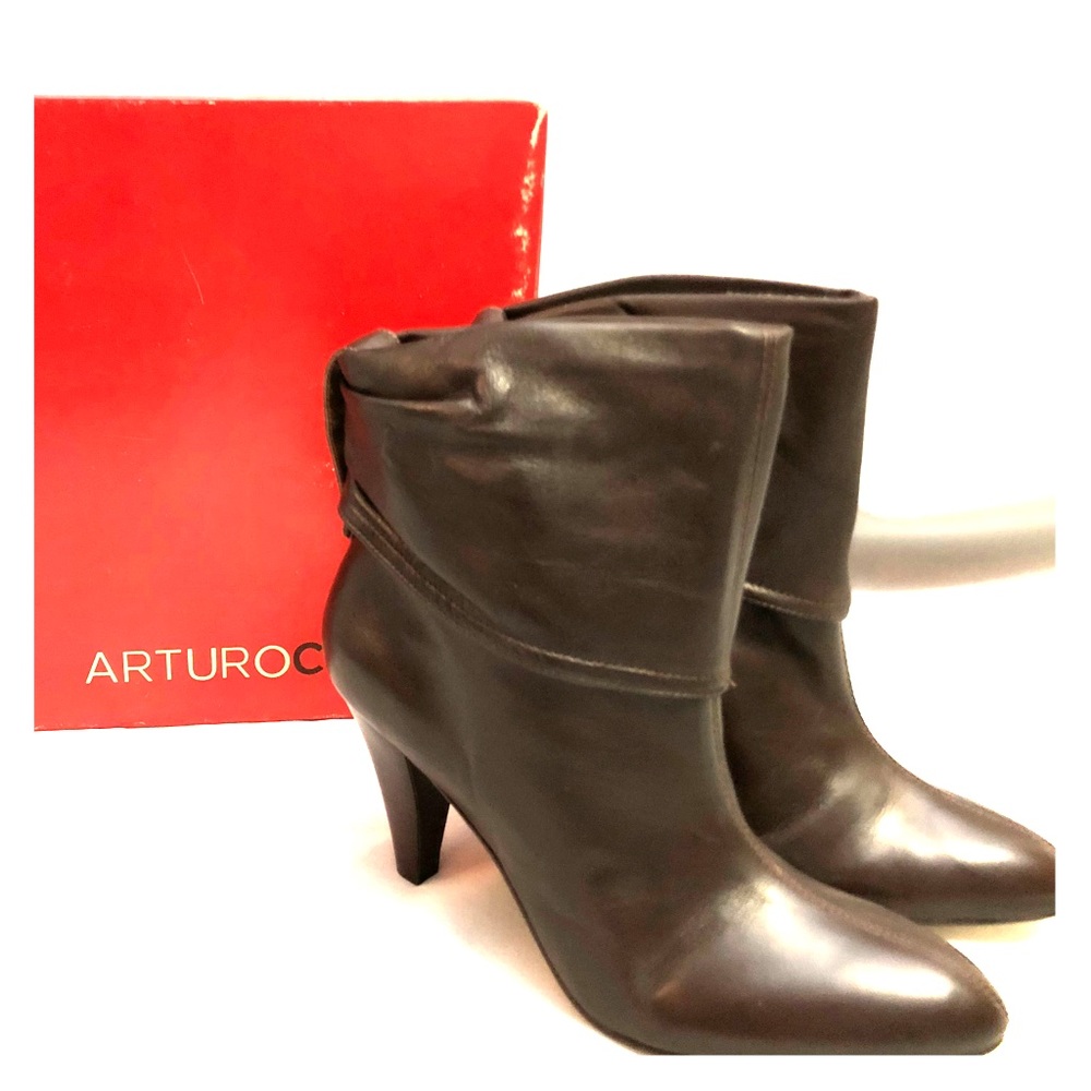 Arturo Chiang Booties