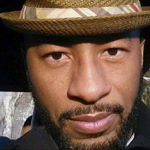 Meet your Posher, Derrick