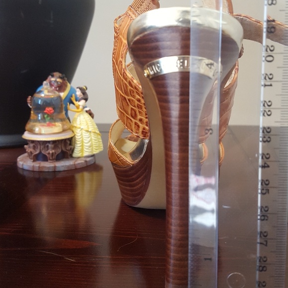 SOLD SOLD SOLD Michael Kors final markdown ‼️‼️‼️ - Picture 6 of 8