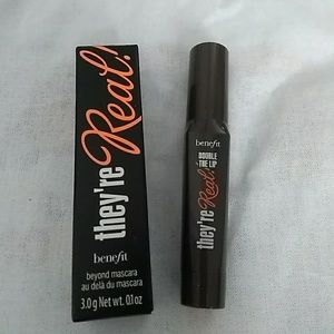 Benefit Lips & Lashes Duo!