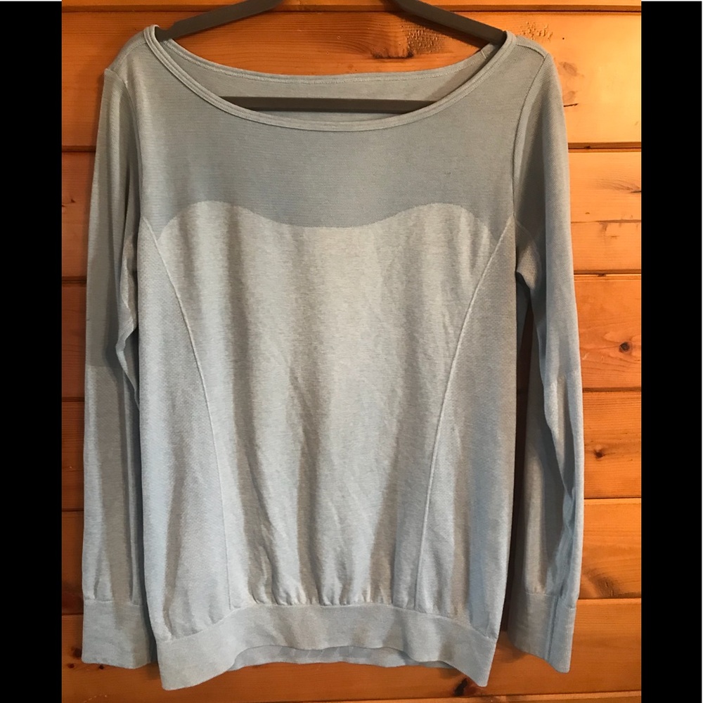 Nike Dri-Fit Ling Sleeve Workout Top