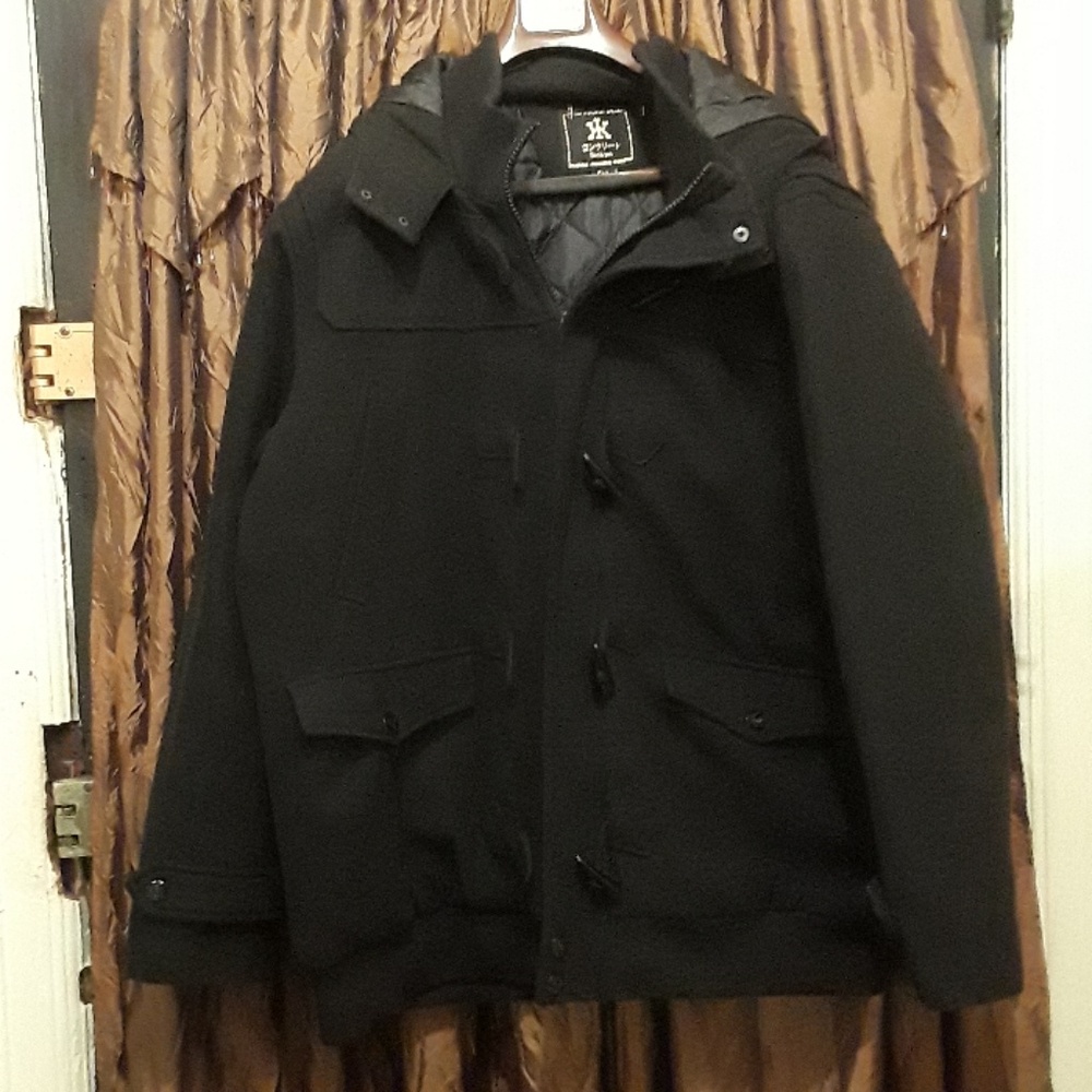 Heavy duty men's pea coat