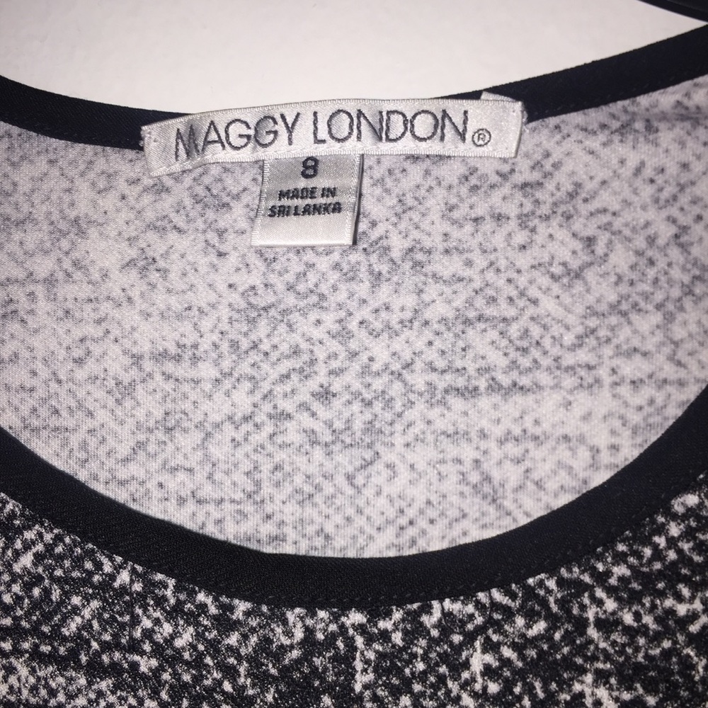 🎀Brand New Maggy London Midi with side knot🎀 - Picture 4 of 5