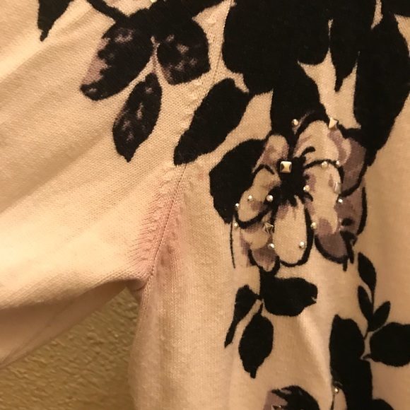 Sweater - Picture 4 of 5