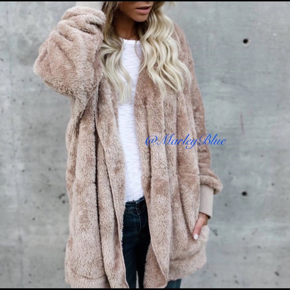SALE🎅🏻Host Pick!Cozy Soft Tan Fleece Jacket - Picture 3 of 8