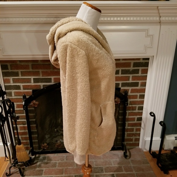 SALE🎅🏻Host Pick!Cozy Soft Tan Fleece Jacket - Picture 7 of 8