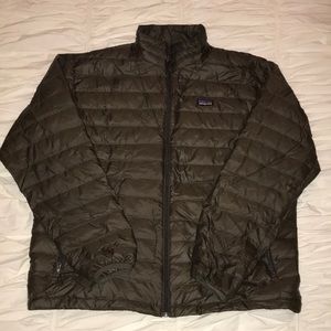 Men’s Patagonia puffer jacket