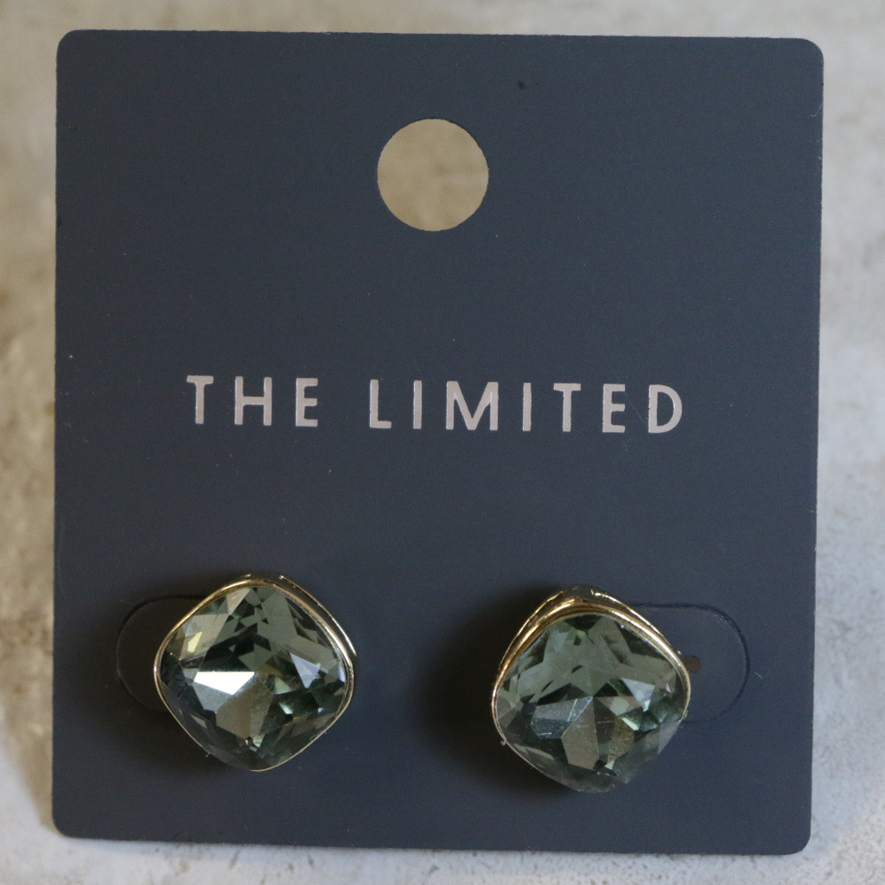 NWT small gold with green crystal earring LTDE56 - Picture 1 of 7