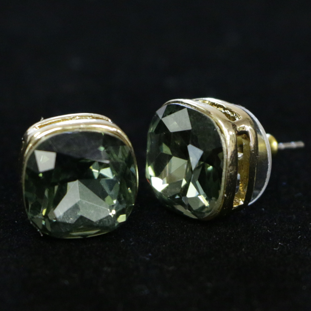 NWT small gold with green crystal earring LTDE56 - Picture 6 of 7