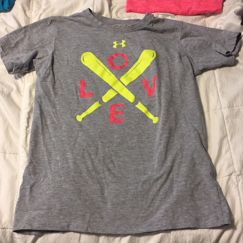 Gray under armour tshirt