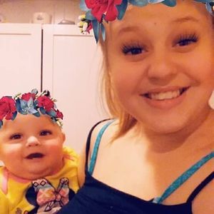 Meet your Posher, Desirae dawn