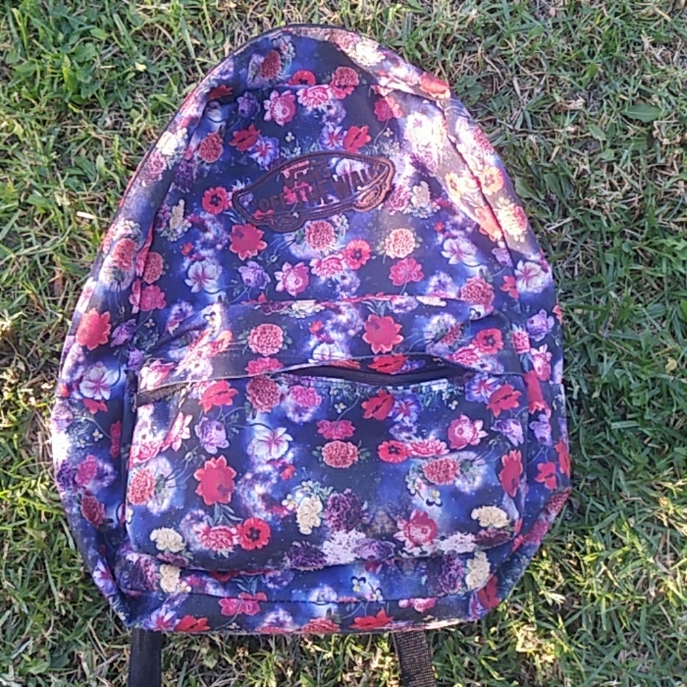 *****SOLD****Vans backpack - Picture 2 of 3