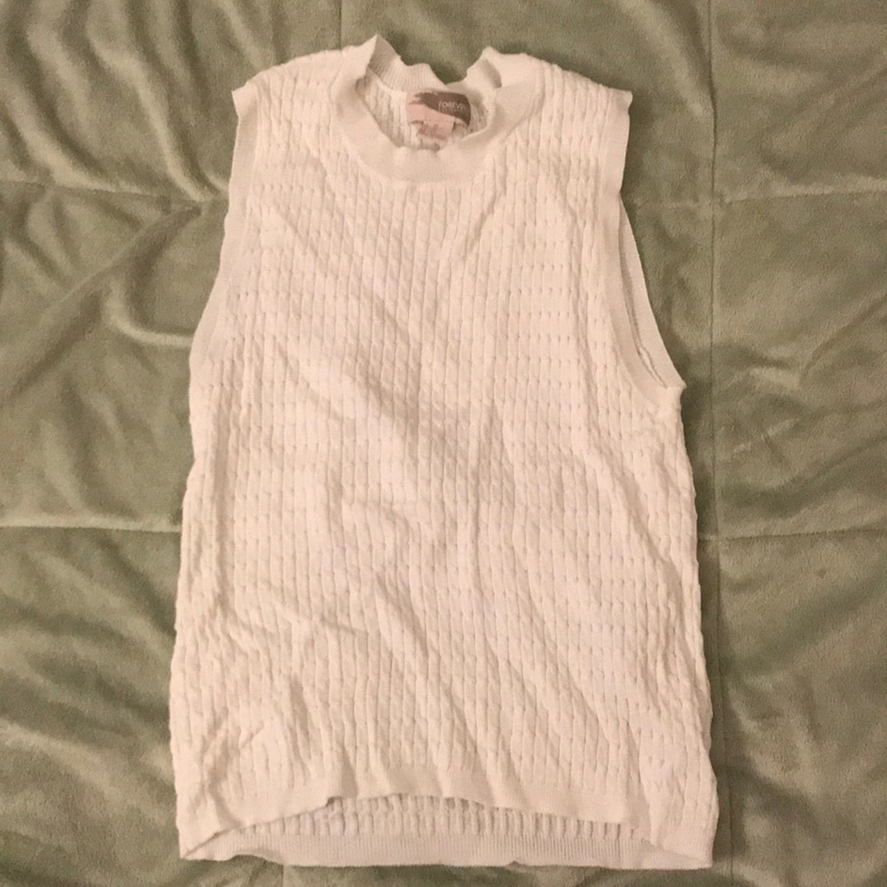 euc • Forever 21 • white tank