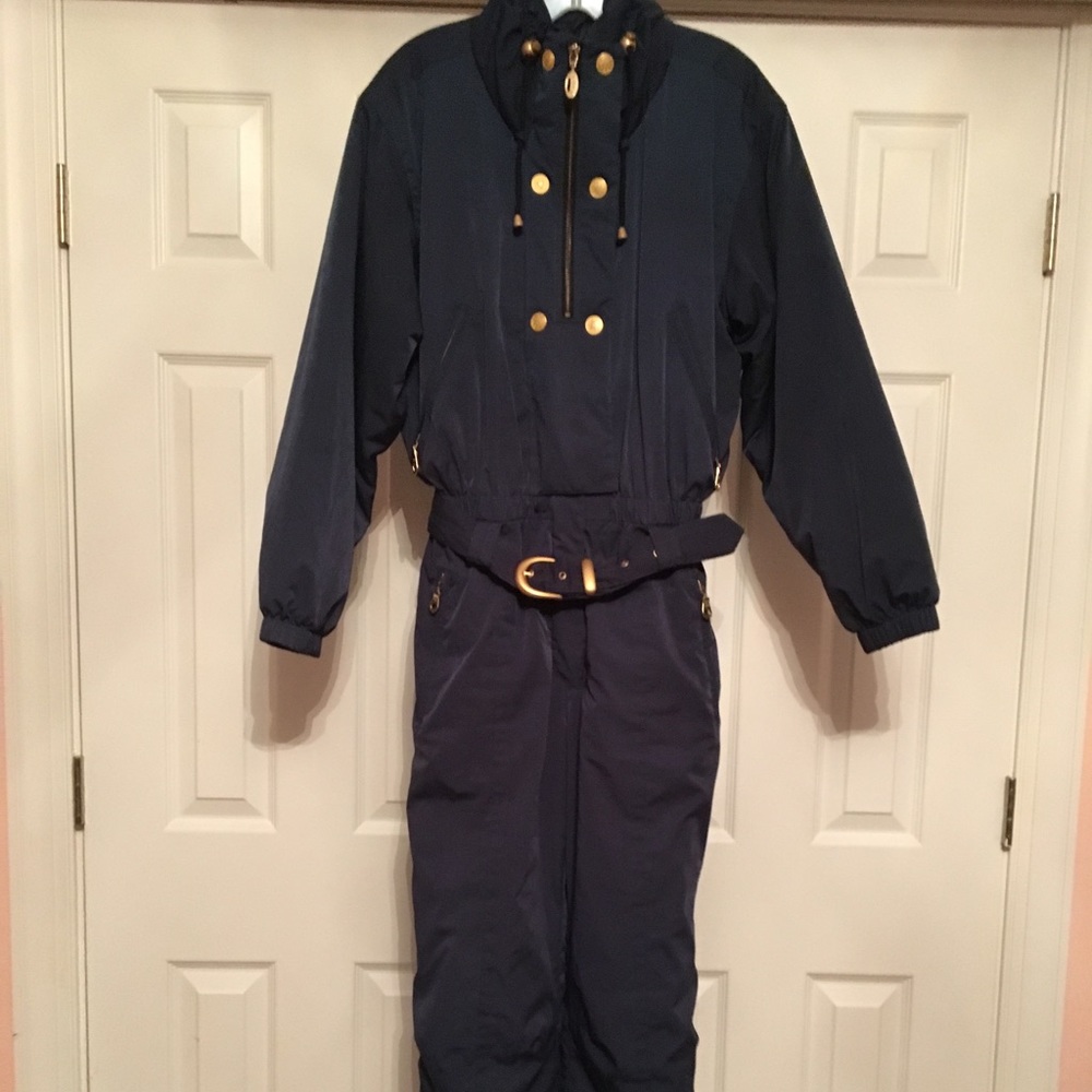 Fera Ski suit. Dark green. In nice condition.